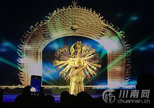澳彩期期的神秘与凤凰艺术的辉煌，文化交融的独特魅力