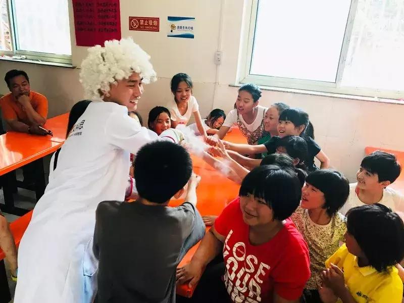 今晚，中国体育彩票点亮梦想之光